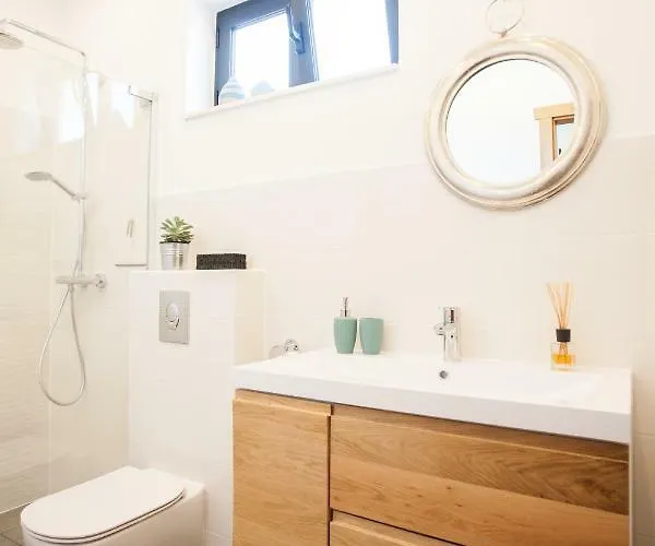 Bella Vista Konukevi 3*